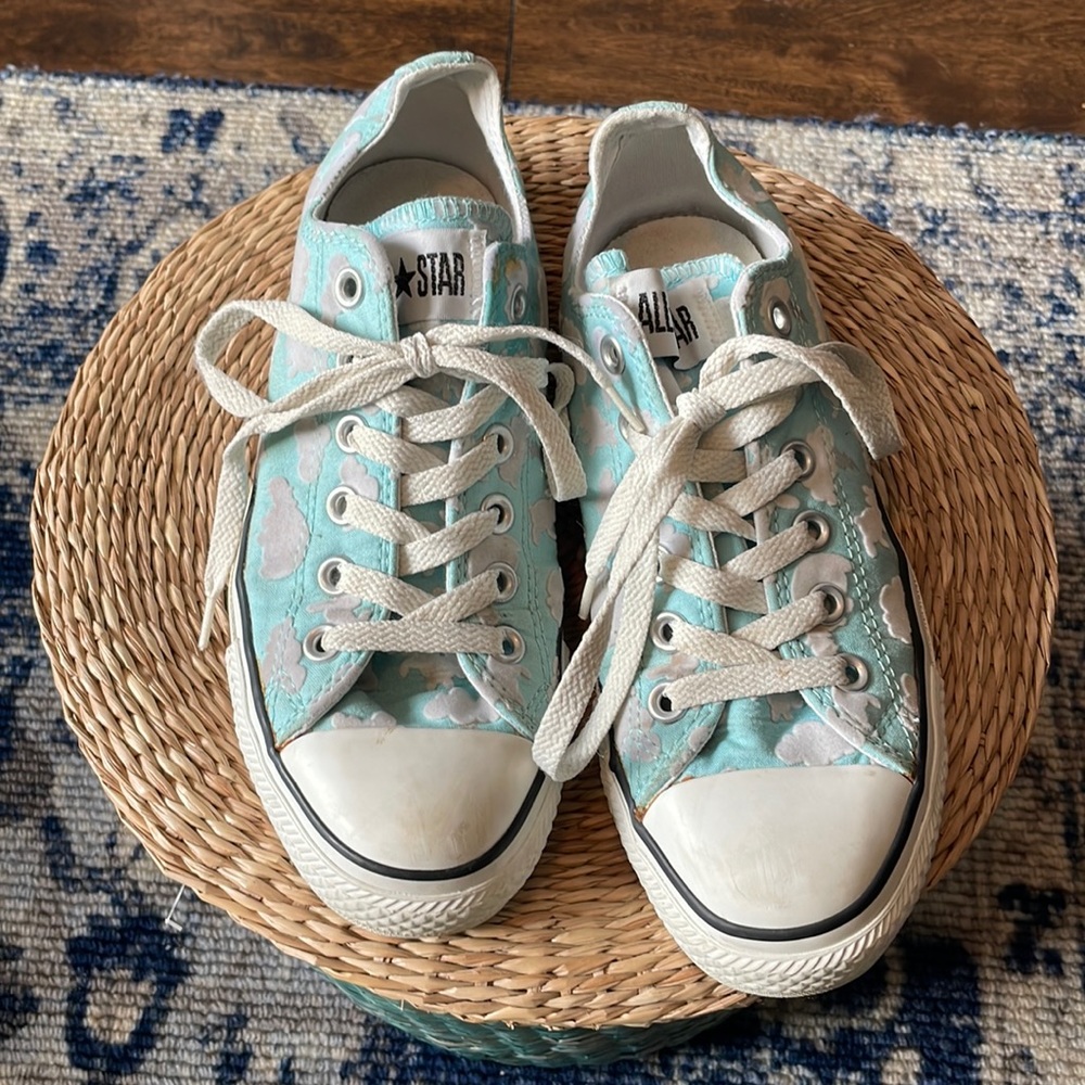 Used low top Converse sneakers